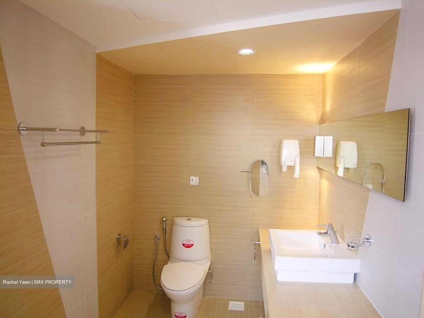 UE Square (D9), Apartment #560613071